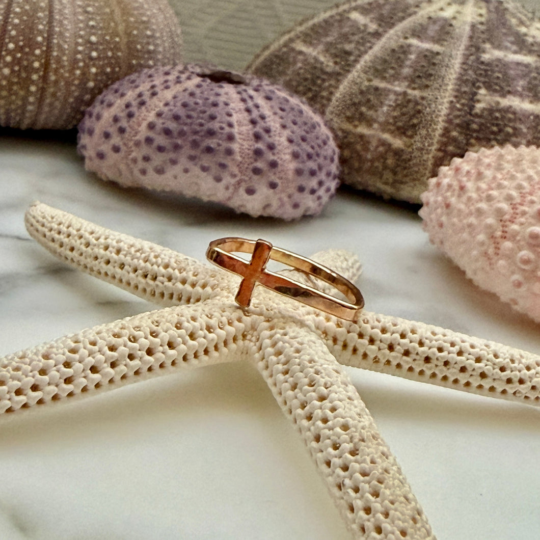 SIDE CROSS SIGNET RING SZ 7/8 GF (R9)