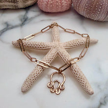 TAKO PENDANT LINK BRACELET GF 8" ADJ (B13)