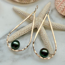 TAHITIAN PEARL DROPLET HOOPS GF (E7)