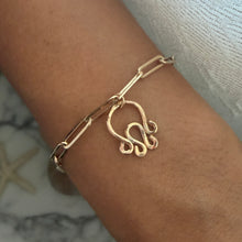 TAKO PENDANT LINK BRACELET GF 8" ADJ (B13)