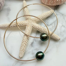 PEACOCK TAHITIAN PEARL INFINITY HOOP EARRINGS GF (E10)