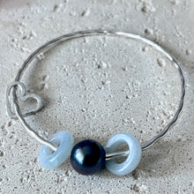 DARK TAHITIAN PEARL LUCKY BANGLE HEART CHARM 7.5+ SS (B25)