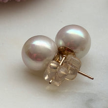IRIDESCENT WHITE EDISON PEARL STUDS 9.5MM GF (E22)