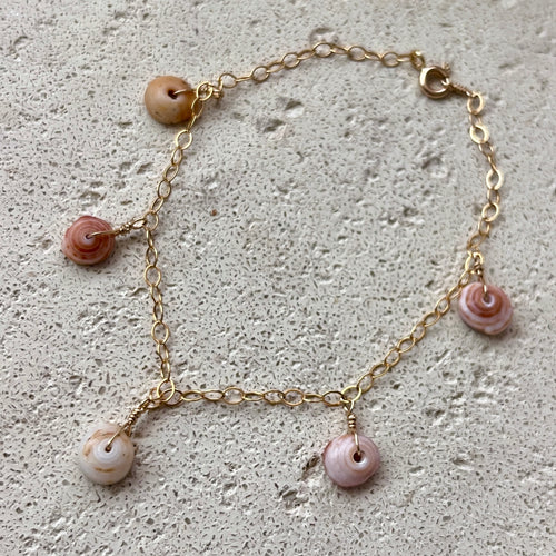 DAINTY 5X PUKA SHELL CHARM BRACELET 7.25