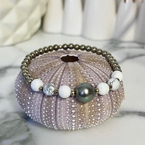 B. TAHITIAN PEARL HOWLITE & PYRITE BRACELET M (B13)