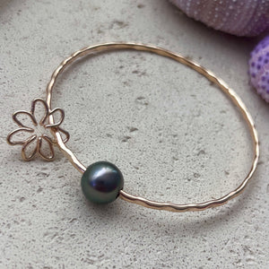 TIARE CHARM TAHITIAN PEARL BANGLE 8” GF (B54)