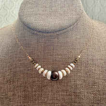 CHOCOLATE TAHITIAN & 10 PUKA SHELL NECKLACE 18" GF (N12)