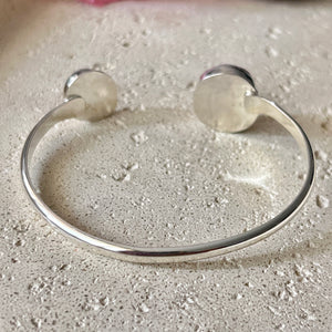 HONEY SEA GLASS & PUKA SWIRL BEZEL CUFF SS M/L (B29)