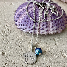 MAUI EMBOSSED COIN PENDANT KESHI NECKLACE 18" SS (N29)