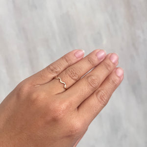 DAINTY HITIDE RING GF SZ 7 (R17)