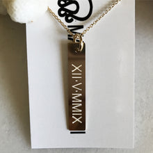 VERTICAL BAR NECKLACE (PERSONALIZE)