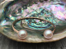 EDISON PEARL OPEN CUFF (TEXTURED FINISH)