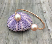 EDISON PEARL OPEN CUFF (TEXTURED FINISH)