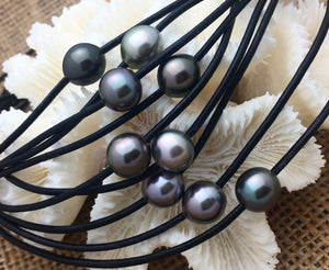 FLOATING PEARL LEATHER NECKLACE (TAHITIAN PEARL)