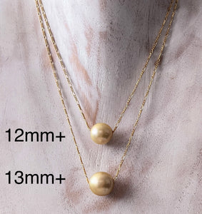 GOLDEN SOUTH FLOATING PEARL NECKLACE (FIGARO CHAIN)